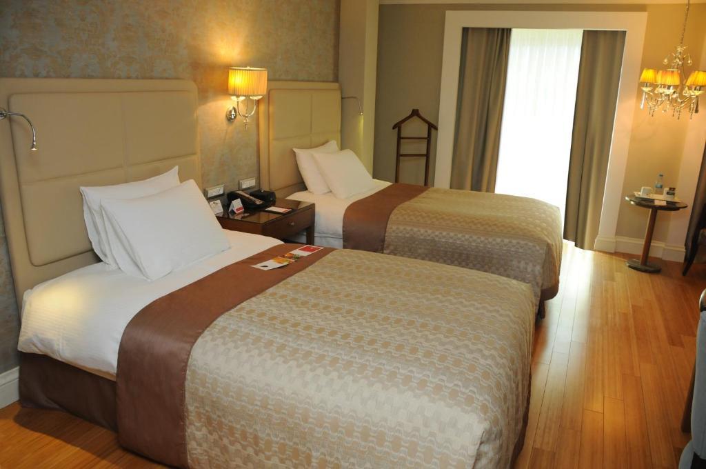 Aspera Hotel Altunizade Istanbul Bagian luar foto